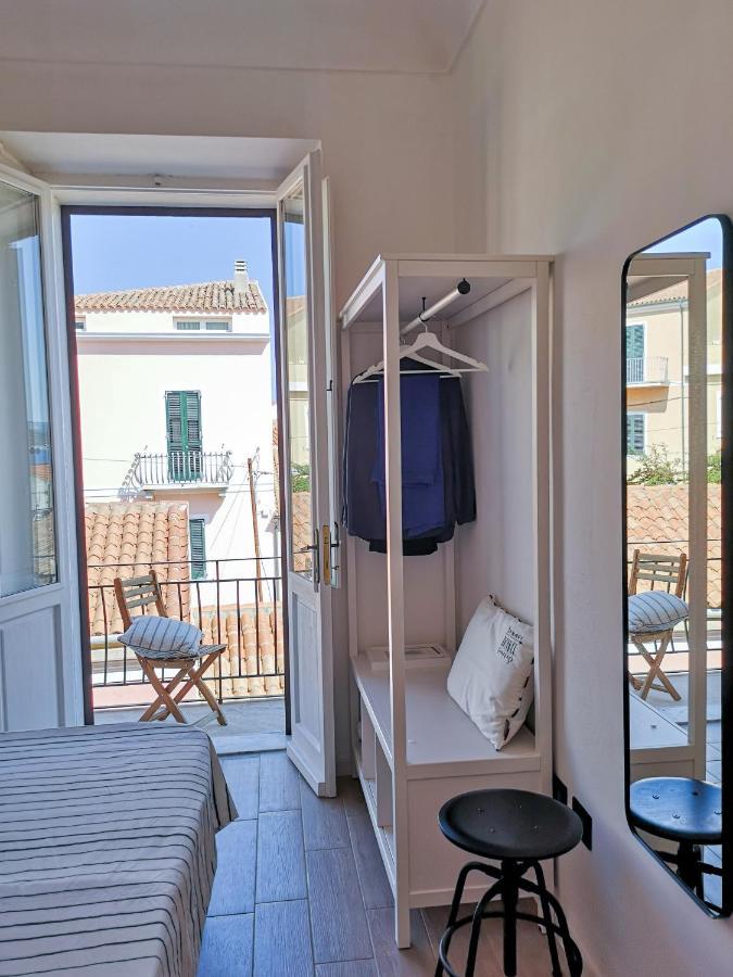 L'Isola Nell'Isola - R3442 Appartement La Maddalena  Buitenkant foto